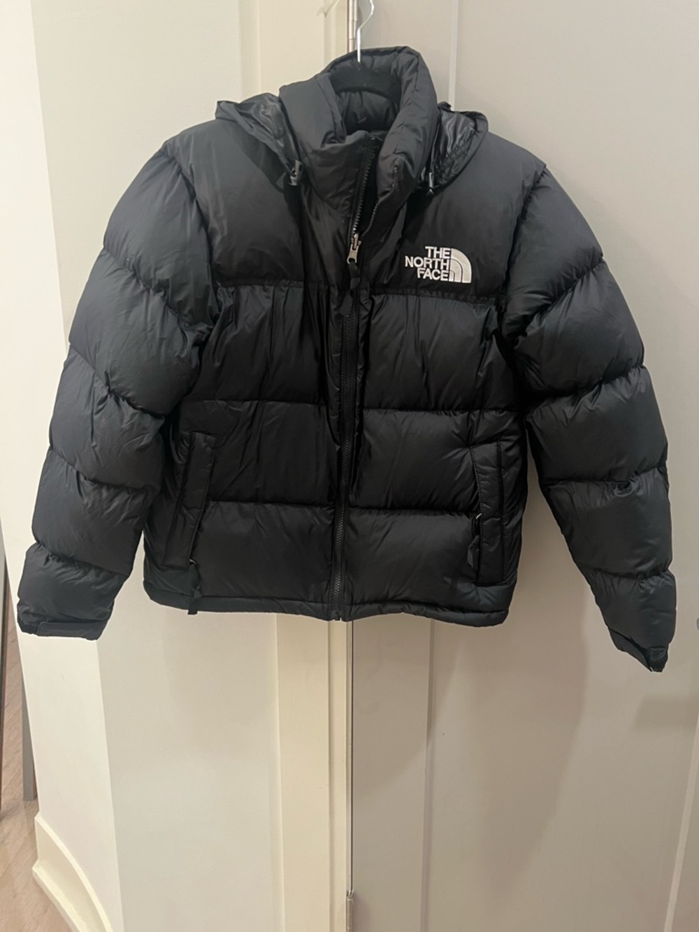 The North Face Black Women's Puffer Jacket - Picture 5 of 9